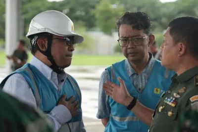 TNI AU Kerahkan Pesawat Angkut untuk Kirim Tujuh Tower Darurat ke Sumut