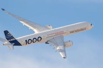 United Airlines CEO Slams Rolls-Royce Over Engine Support Issues