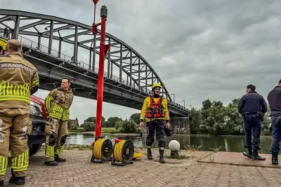 Person Jumps from Arnhem Bridge, Rescues Self Before Emergency Crews Arrive