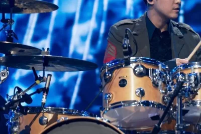 Al Ghazali Mendadak Jadi Drummer Dewa 19 di Malaysia Gantikan Tyo Nugros
