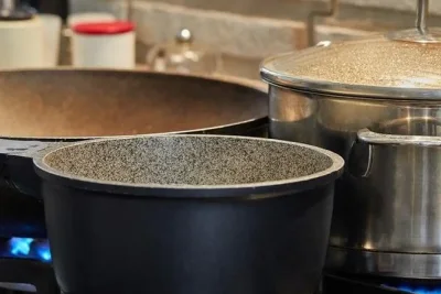 Pakar Pertanyakan Klaim Nontoxic Panci Keramik Modern karena Minim Transparansi