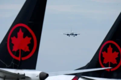Police Investigate Former Air Canada Pilot for Flying Without Licence