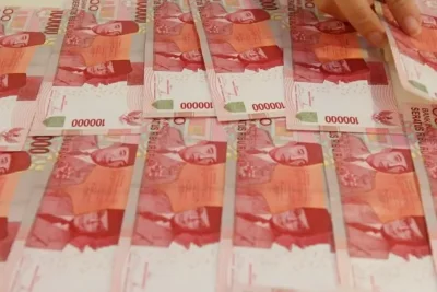 Rupiah Menguat Tipis ke Rp17.905,9 terhadap Dolar AS pada 10 Juni 2026