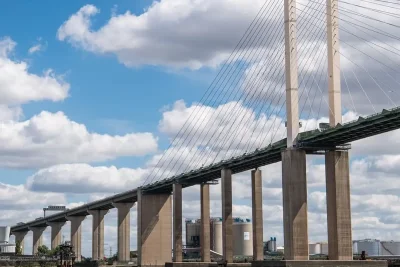 Police Incident Closes Queen Elizabeth II Bridge, Causing M25 Delays