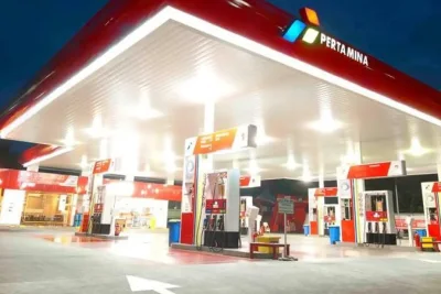 Harga Pertamax Naik, Antrean BBM Mengular di SPBU