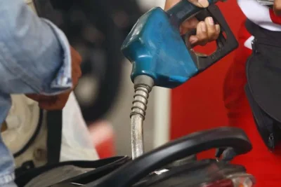 Pertamina Naikkan Harga Pertamax Jadi Rp16.250 per Liter
