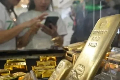 Pegadaian Turunkan Harga Emas Antam, UBS, dan Galeri24 pada Kamis Pagi