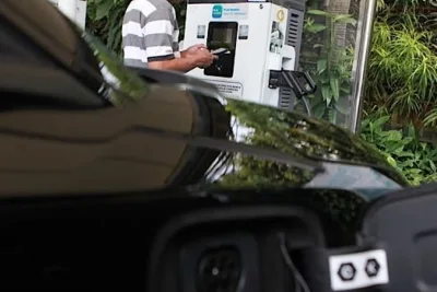 Kenaikan Harga Pertamax Dorong Penjualan Mobil Listrik Secara Terbatas