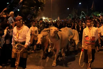Masyarakat Jawa Bersiap Sambut Malam 1 Suro 1960 Jawa