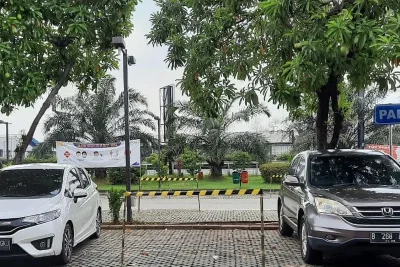 Perbandingan Honda Brio vs Toyota Agya untuk Mobil Harian, Mana Lebih Unggul?