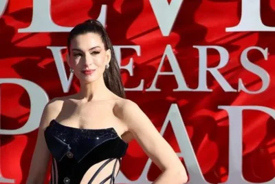 Anne Hathaway Alami Katarak Dini di Usia 30-an, Publik Diingatkan