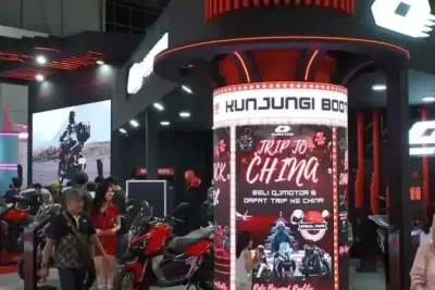 QJMOTOR Tawarkan Promo Liburan ke China di Jakarta Fair 2026