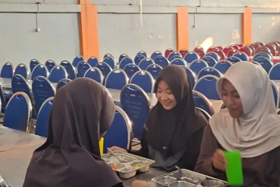Sistem Makan Bergizi SMA Dharma Wanita 1 Pare Jadi Contoh Nasional