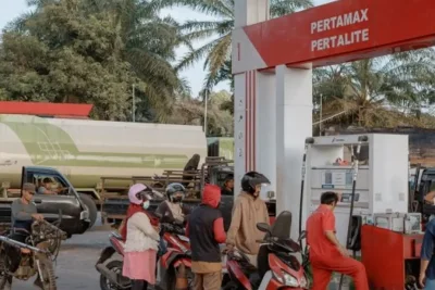 Kenaikan Harga Pertamax Picu Risiko Percepatan Habisnya Kuota Pertalite