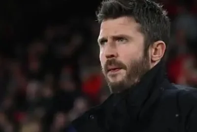 Michael Owen Dorong Manchester United Rekrut Mateus Fernandes