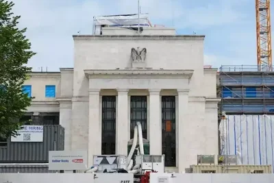 The Fed Diprediksi Pertahankan Suku Bunga pada Pertemuan Juni 2026