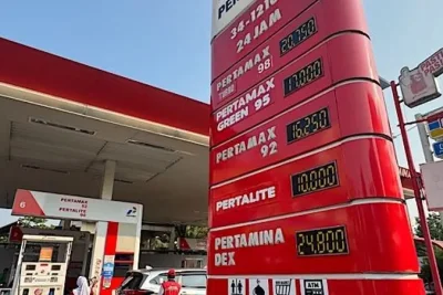 Ekonom Soroti Kebijakan Penyesuaian Harga Pertamax yang Dinilai Terlambat