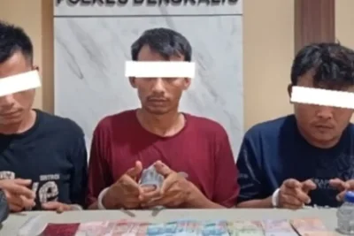 Polsek Pinggir Tangkap Tiga Tersangka Narkoba di Kandis Siak