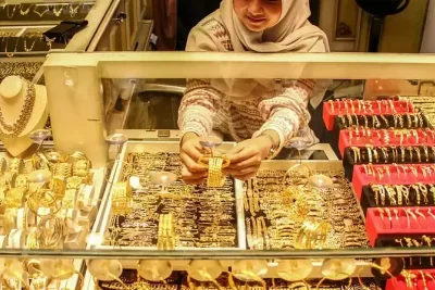 Harga Emas Dunia Melonjak 1 Persen, Penurunan Minyak Jadi Katalis