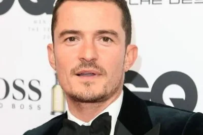 Orlando Bloom Cerita Adegan Intim dengan Rooney dan Kate Mara di Bucking Fastard